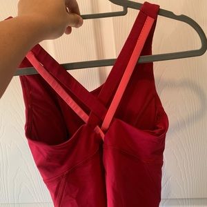 Lululemon! built in bra tank! 8!